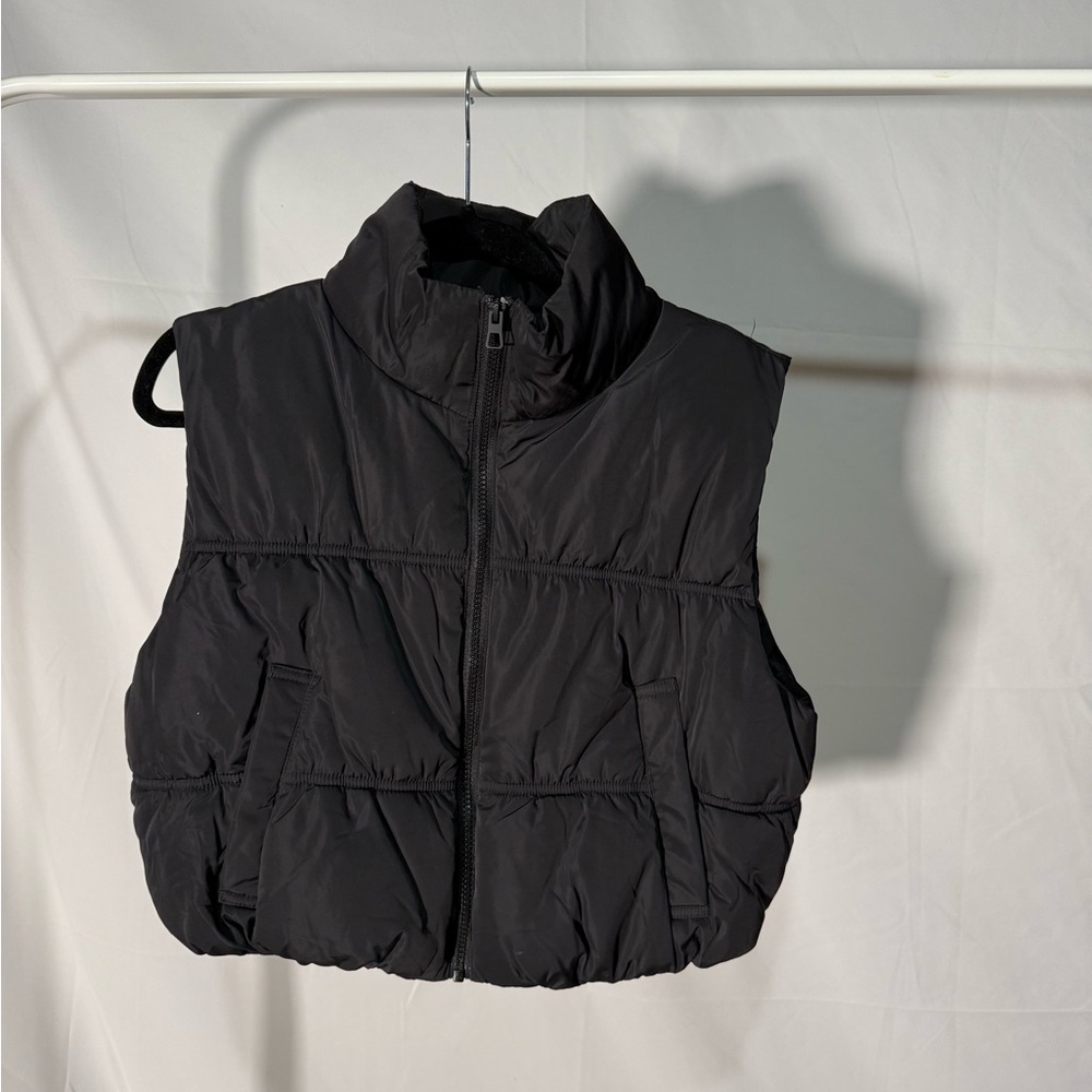 H&M Classic Black Cropped Vest